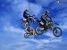 [obrazky.4ever.sk] motorky skok obloha zavodnici 9512944.jpg